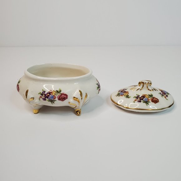 So Dainty!  Vintage 3 Piece Floral Washroom/Kitchen Accessories Porcelain - Picture 6 of 11